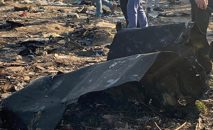 Güney Sudan'da yolcu uçağı düştü