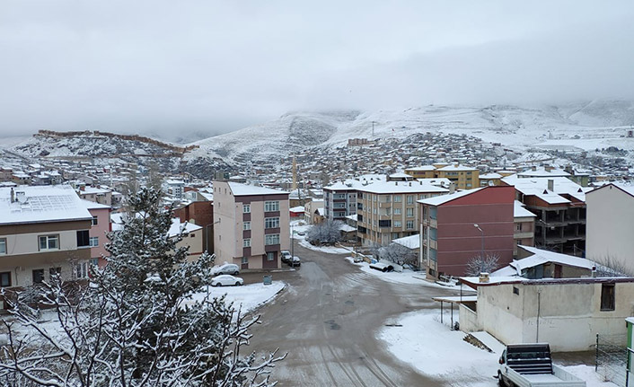 Yüksek kesimlerde kar yağışı etkili oluyor