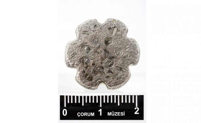 Tarladan 3 bin 500 yıllık mühür çıktı