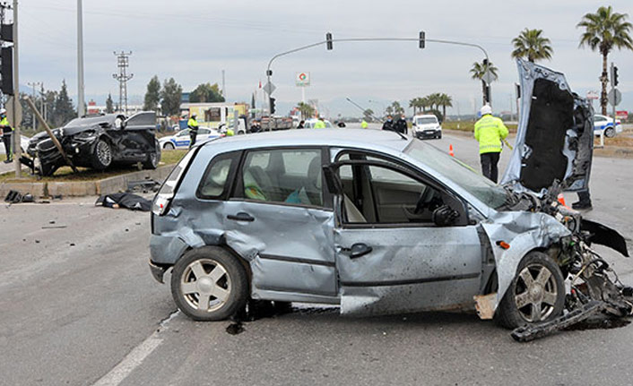 Feci kaza: 2 ölü, 4 yaralı - 14 Mart 2021