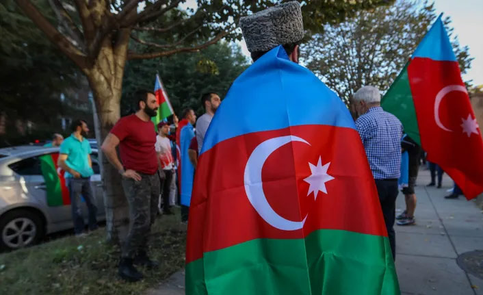 Azerbaycan'ı kimlikle seyahat 1 Nisan'da başlıyor
