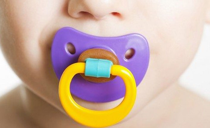 Uzun süreli emzik kullanımı...