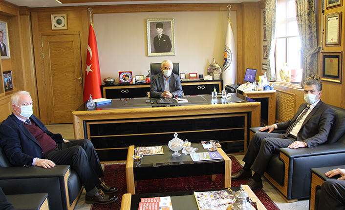 AK Parti’den Avrasya Üniversitesi’ne ziyaret