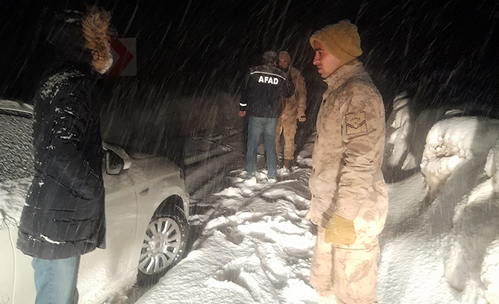 Uzungöl'e gitmek isterken mahsur kaldılar!