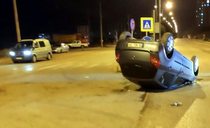 Samsun’da Refüje Çarpan Araç Takla Attı: 1 Yaralı