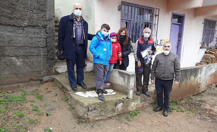 İmamoğlu, Maçka'daki çocukları sevindirdi