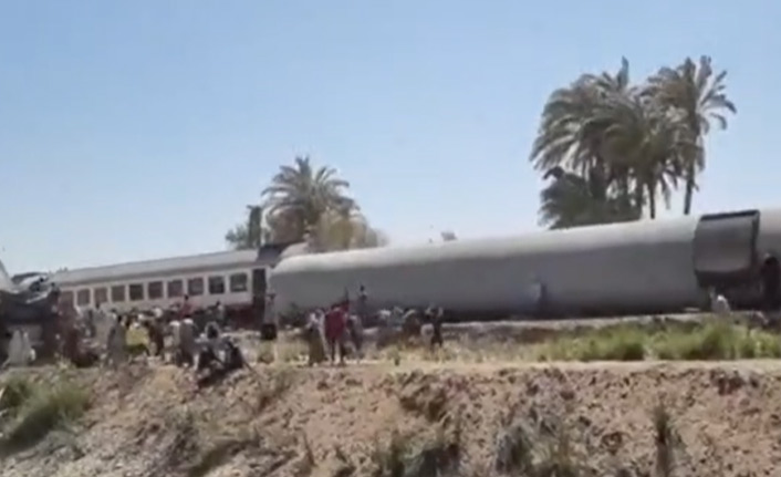 Tren kazası: 32 ölü, 66 yaralı