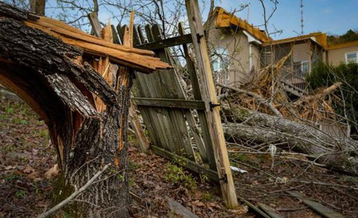 ABD'yi hortum vurdu: 5 ölü