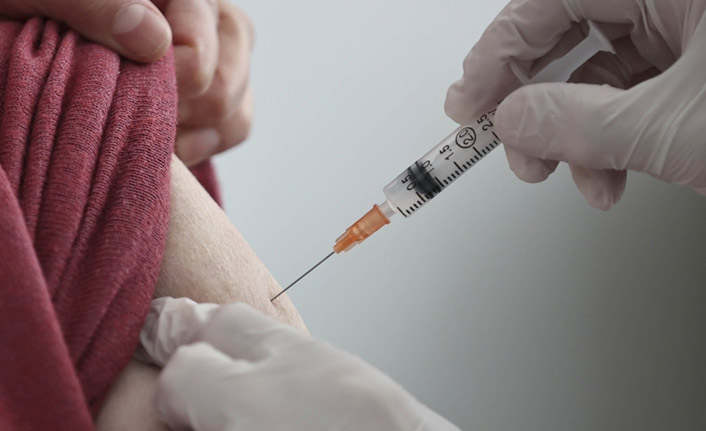 Kovid-19 aşı programında yeni gruba geçiliyor