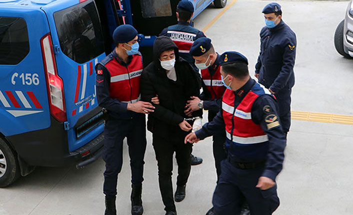 Kendisini aldattığından şüphelendi, eşinin üzerine benzin döküp yaktı