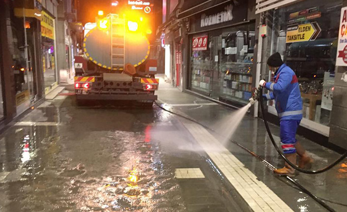 Trabzon'da cadde ve sokaklar temizleniyor