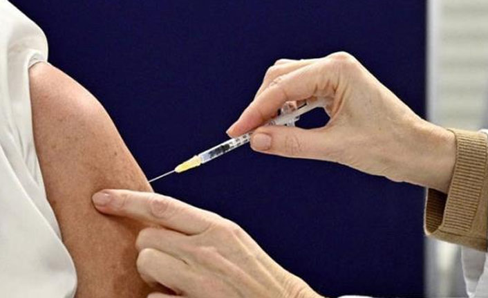 Oğlu aşı yapılmasına izin vermedi, koronavirüsten öldü!