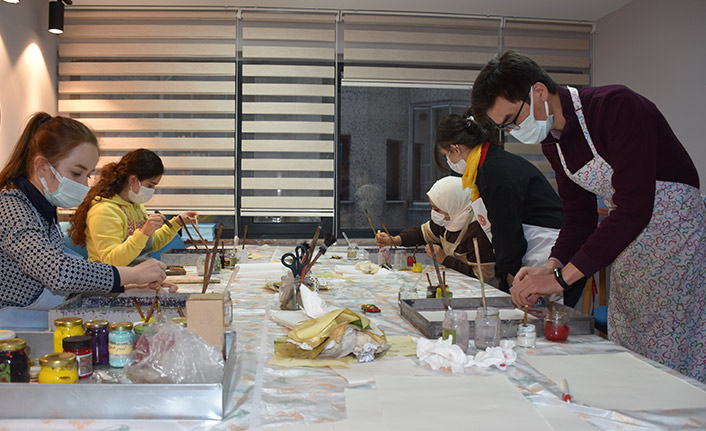 Trabzon'da Covid-19 sürecini sanat eğitimiyle değerlendiriyorlar