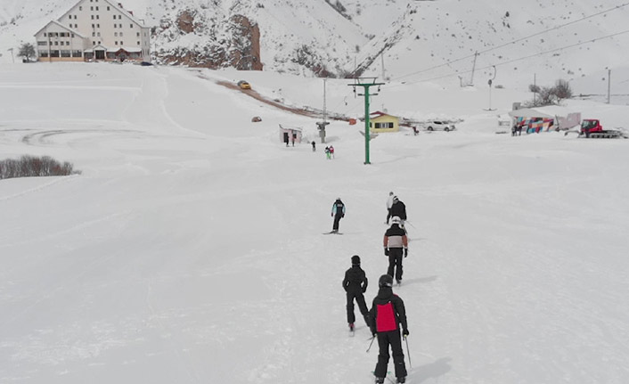 Kop'da kayak sezonu 1 ay daha uzadı