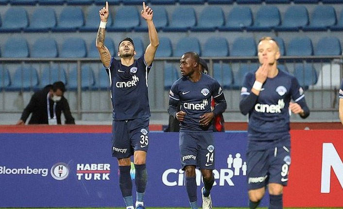 Trabzonspor'un eski futbolcusu kadro dışı bırakıldı