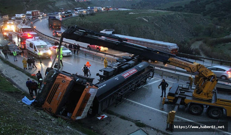 Zift yüklü tanker devrildi: 1ölü, 1 yaralı