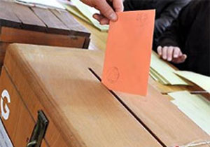 Bütün partiler mum gibi eriyor