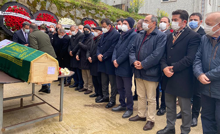 Ekrem İmamoğlu'nun kayınvalidesi son yolculuğuna uğurlandı