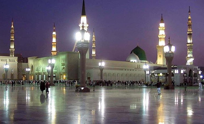 Mescid-i Haram ve Mescid-i Nebevi’de teravi namazları 10 rekat