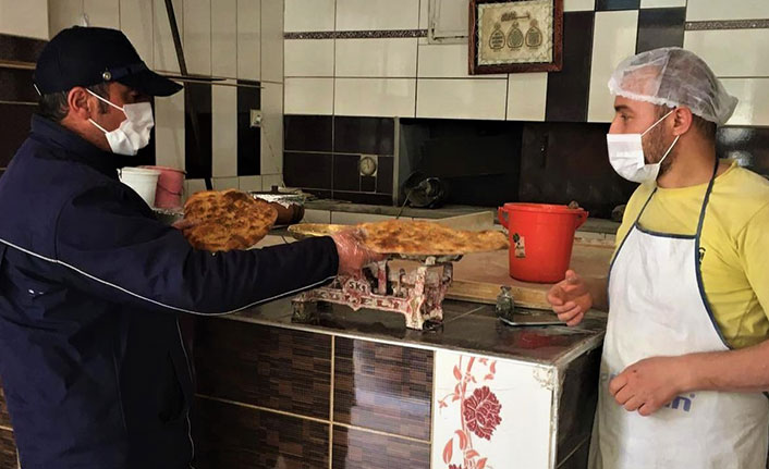 Bayburt'ta zabıtalar fırınları denetledi