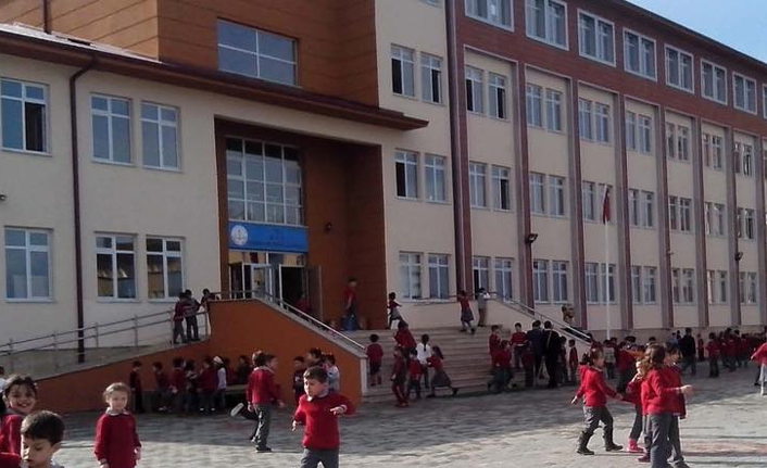 Yomra Merkez Ortaokulu'ndan Avrupa birliği projeleri