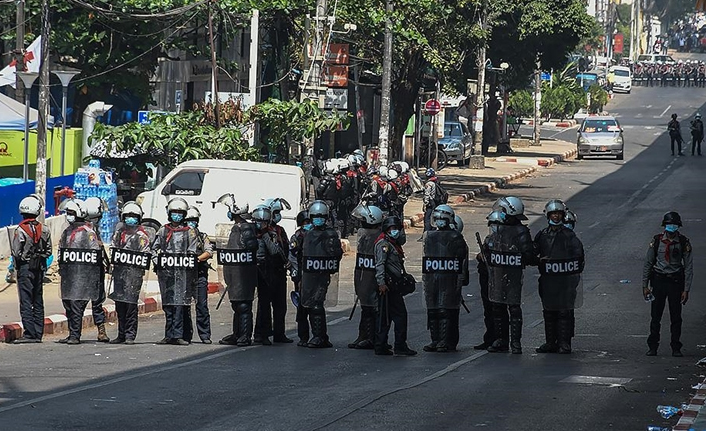 Myanmar'da çatışma! 5 ölü