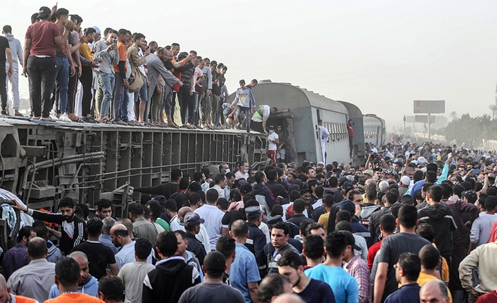 Mısır'da tren kazası: 11 kişi öldü, 98 kişi yaralandı