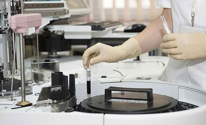 Yeni koronavirüs varyantı Hint Bilim insanlarını ikiye böldü