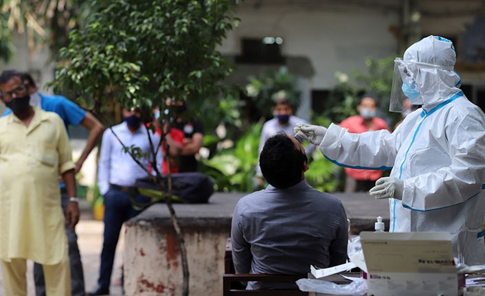 Dünyada şimdiye kadarki en yüksek günlük vaka sayısı Hindistan'da görüldü