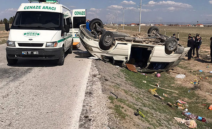 Minibüs takla attı: 2 ölü, 6  yaralı