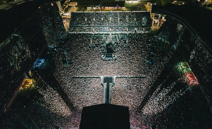 Yeni Zelanda normale dönüyor! 50 bin kişilik konser