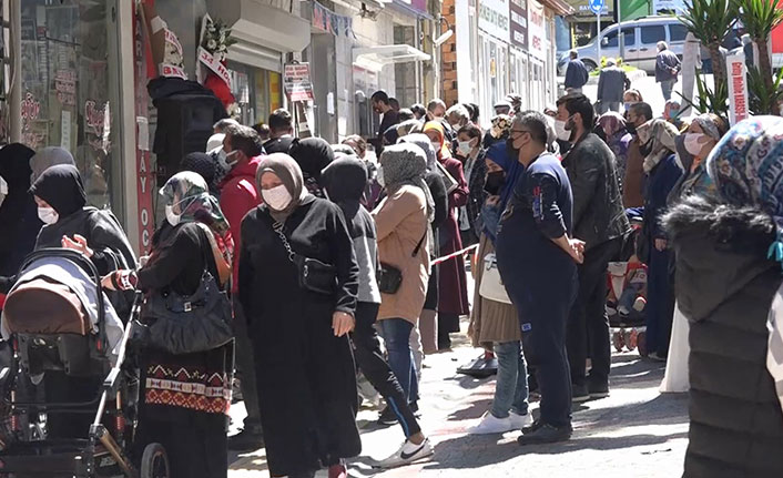 İndirim koronavirüsü unutturdu