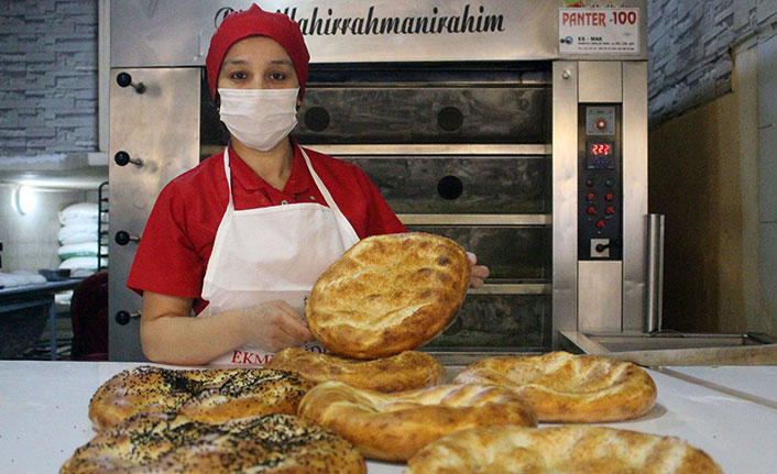 "Kadından fırın ustası olur mu?" diyenlere inat pide ustası oldu