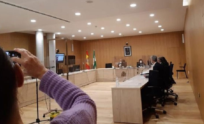 Eşini 46 kez bıçaklayan 96 yaşındaki adam: Cinayeti aşk için işledim