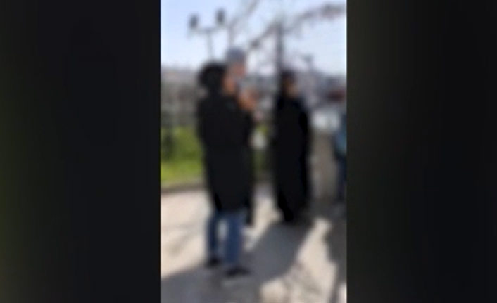 "Kadınlar camiye giremez tartışması"