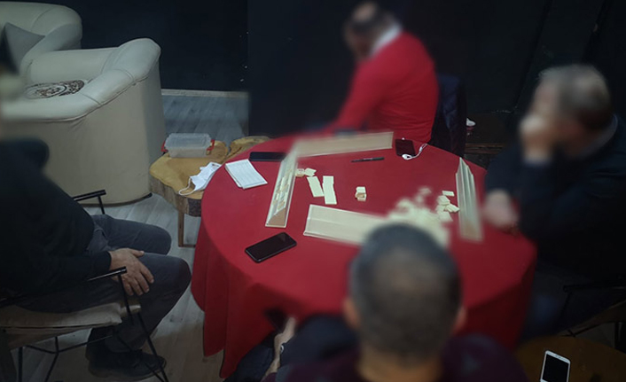 Trabzon'da kumar oynayan 16 kişiye ceza yağdı
