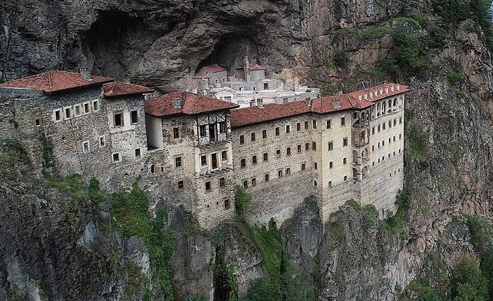 Sümela Manastırı'nda restorasyon devam ediyor