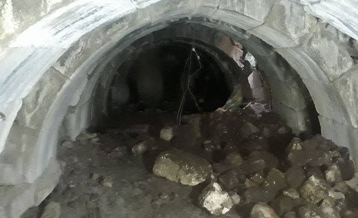 Kaçak kazıda Roma zindanı bulundu