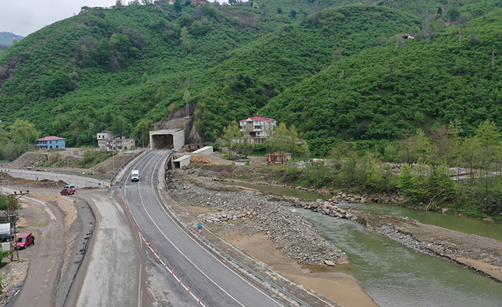 Doğu Karadeniz'in İç Anadolu'ya açılan kapısı! "Yıl sonuna kadar bitirilmiş olacak"
