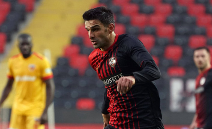 Trabzonlu futbolcudan açıklama: Burak Yılmaz ile iyi bir ikili oluruz