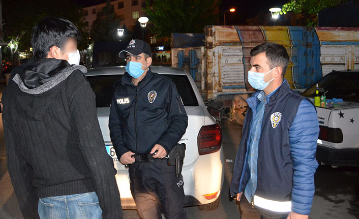 Polise ilginç soru: Zeki Müren de bizi görebilecek mi?