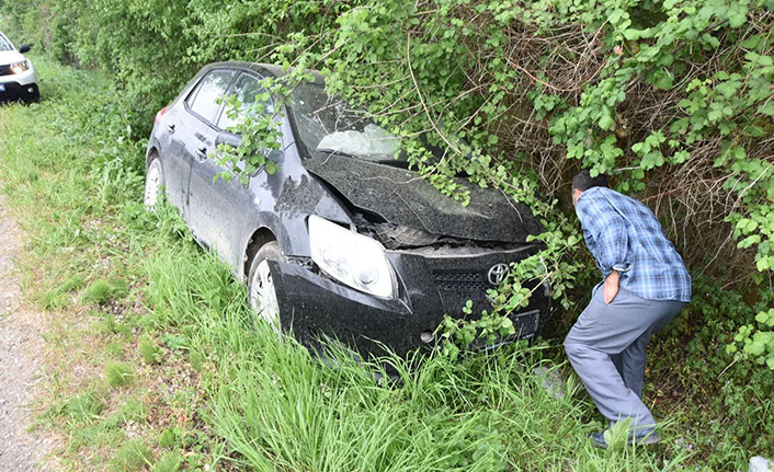 Sinop’ta otomobil yoldan çıktı: 1 yaralı