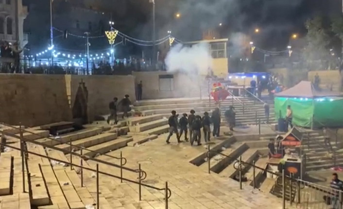 İsrail polisi Filistinlilere müdahale