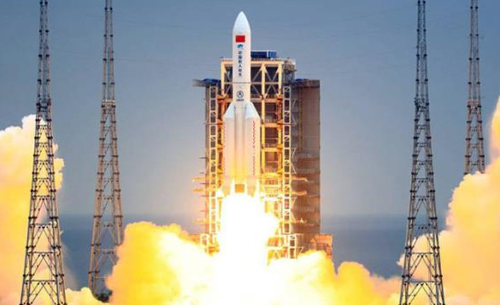 Çin'in kontrolden çıkan roketi dünyaya yaklaşıyor! İşte düşeceği yerin tahmini