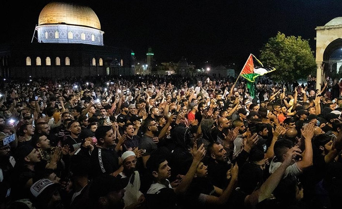 Sabah Namazı sonrasında Mescid-i Aksa'dan çıkan cemaate müdahale: 10 yaralı