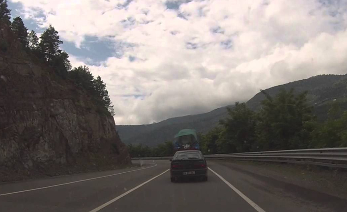 Hopa-Borçka-Artvin Karayollarında çalışmalar sürüyor: Sürücülere dikkat uyarısı