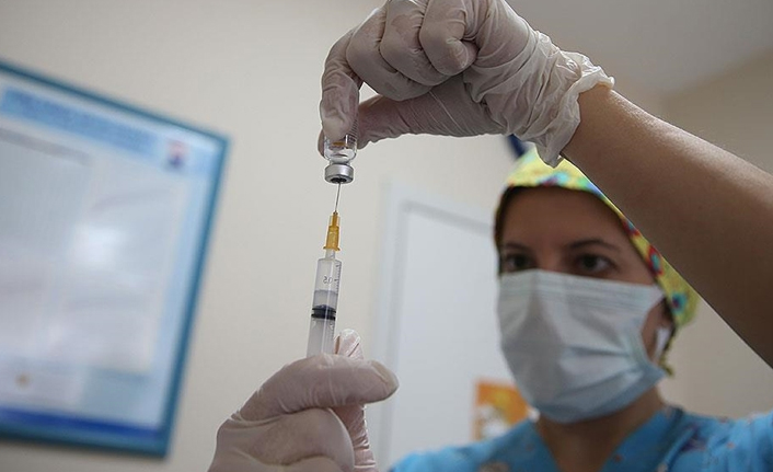 Uğur Şahin Koronavirüs aşısı için müjdeyi verdi