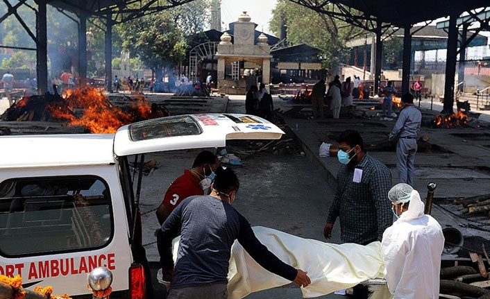 Hindistan'da yine ölüm rekoru kırıldı