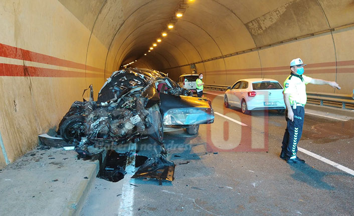 Trabzon’da tünelde kaza, araç hurdaya döndü! 1 Ağır yaralı