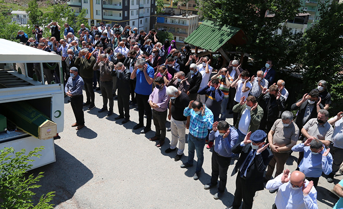 Artvin ASKF Başkanı Dağ'ın anne acısı